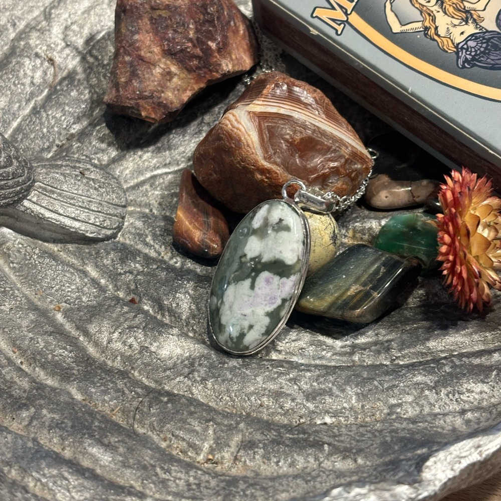 Peace Jade Necklace - Picture 7 of 9